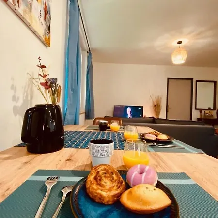 Charme De L'imprevu Apartamento Nimes